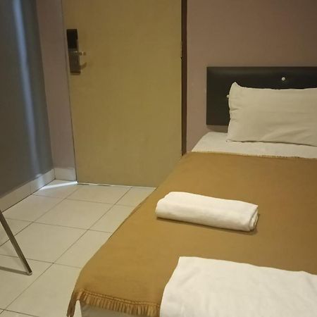 Ck Hotel Lumut Exterior foto