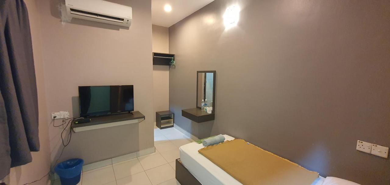 Ck Hotel Lumut Exterior foto
