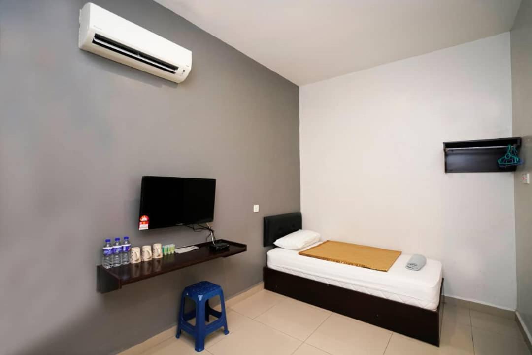 Ck Hotel Lumut Exterior foto