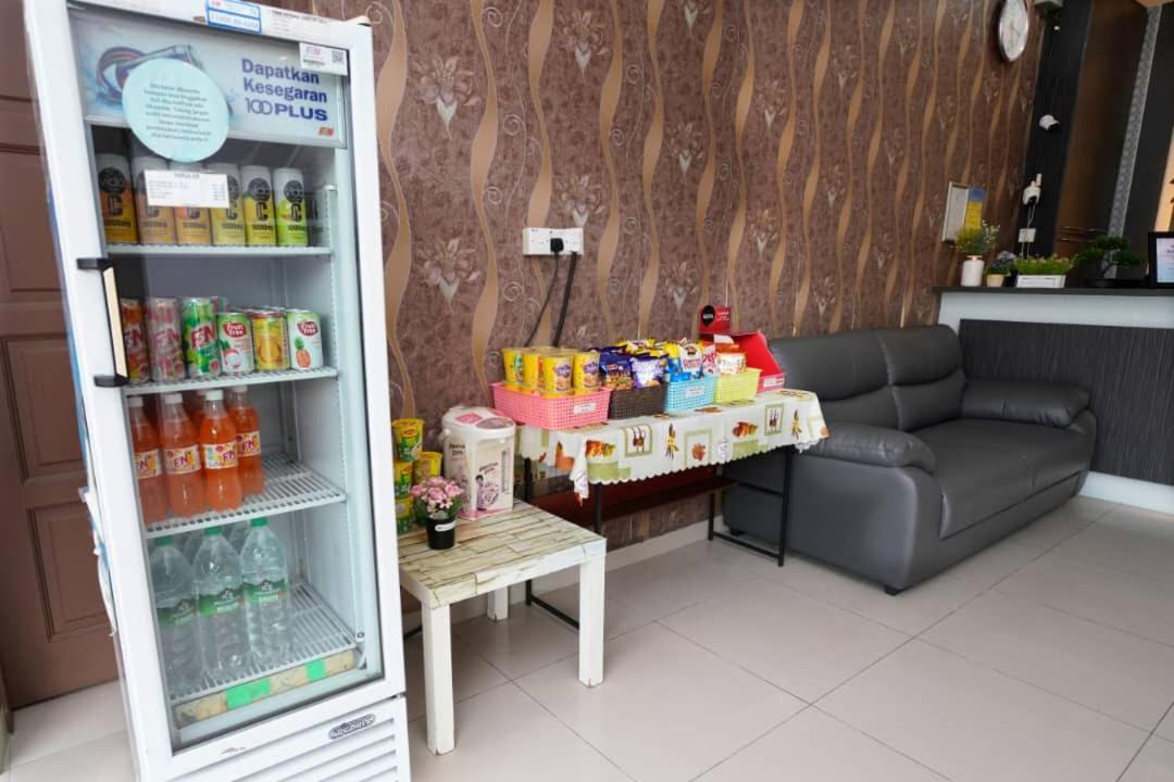 Ck Hotel Lumut Exterior foto