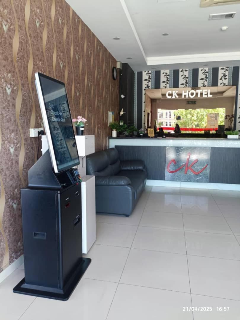 Ck Hotel Lumut Exterior foto
