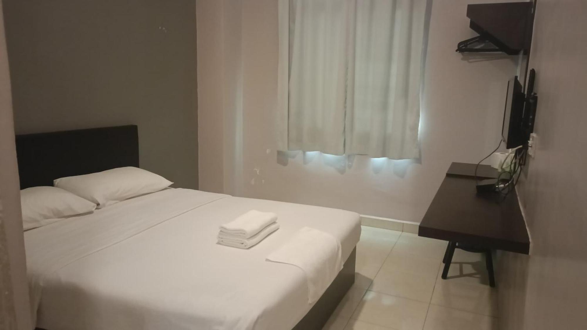 Ck Hotel Lumut Exterior foto